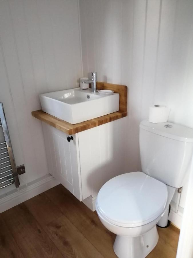 Wolstonbury Getaway Villa Hassocks ภายนอก รูปภาพ